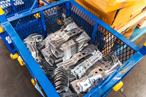 Heavy Gauge Wire Mesh Baskets blue